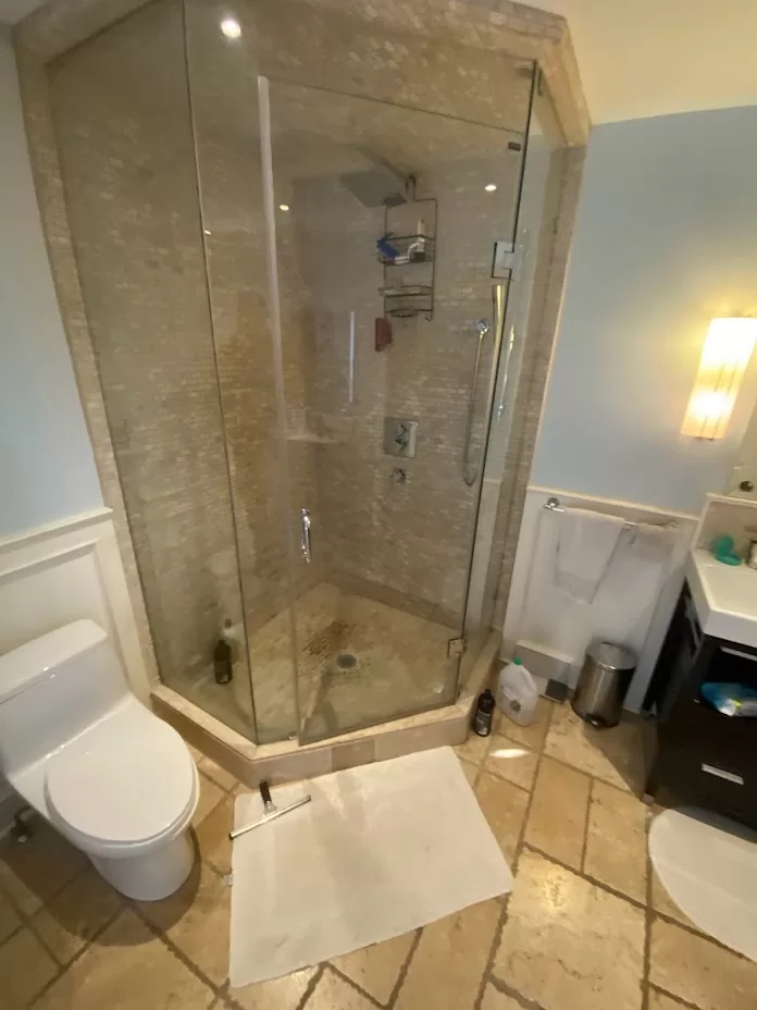 Ridout Street bathroom before 2