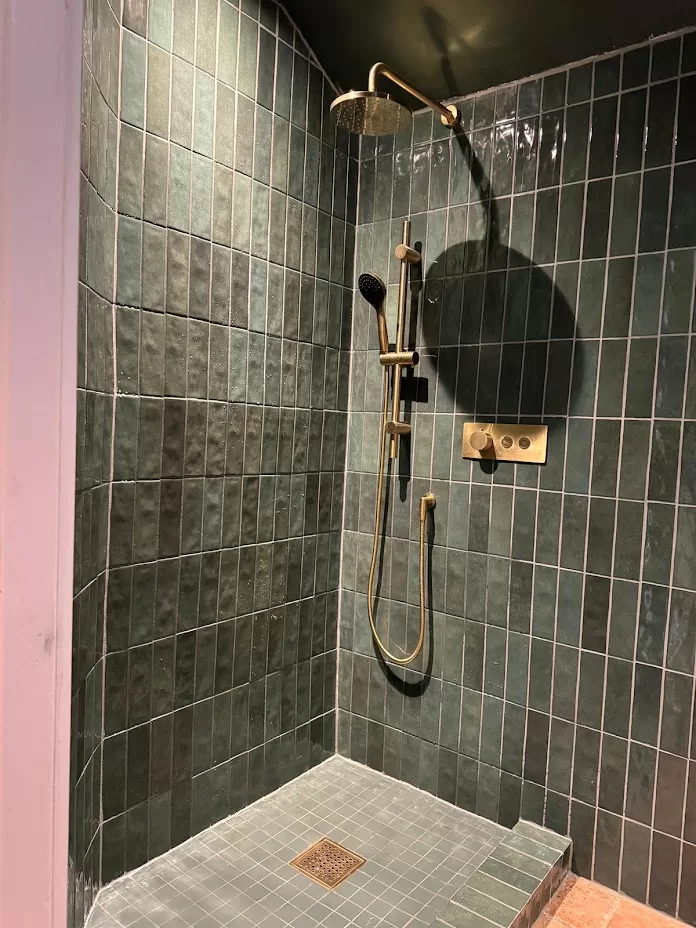 Indian Grove bathroom renovation after 1