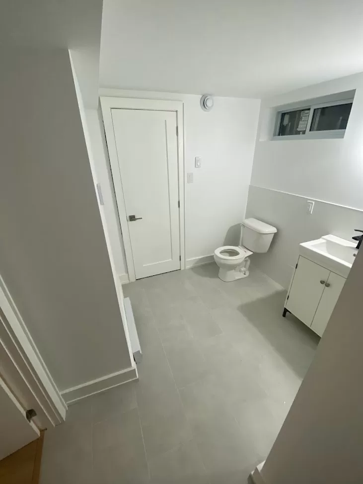 Hector Avenue bathroom stain paint after