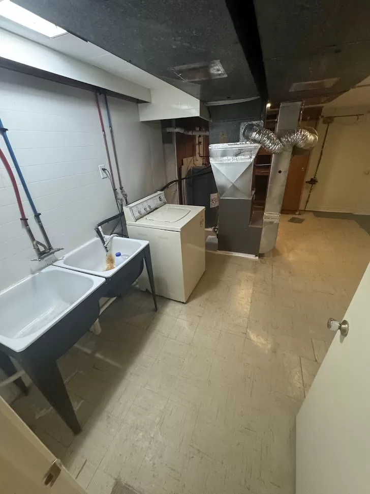 laundry room before 1