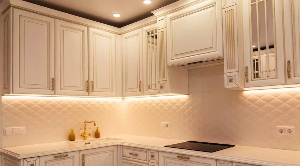 Under‑cabinet LED task lighting in a modern Toronto kitchen.