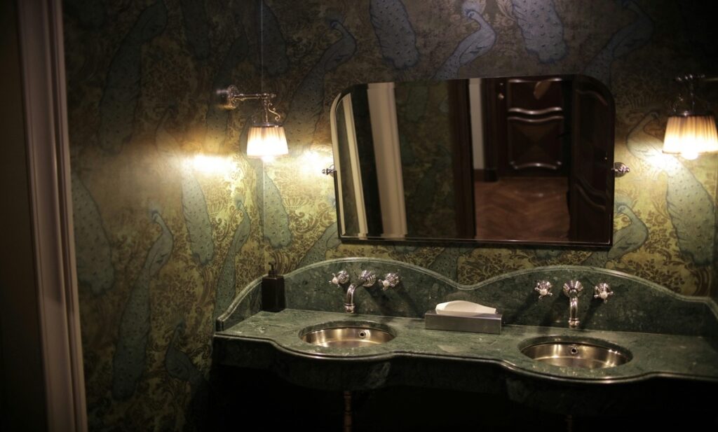 lighting in a Toronto bathroom